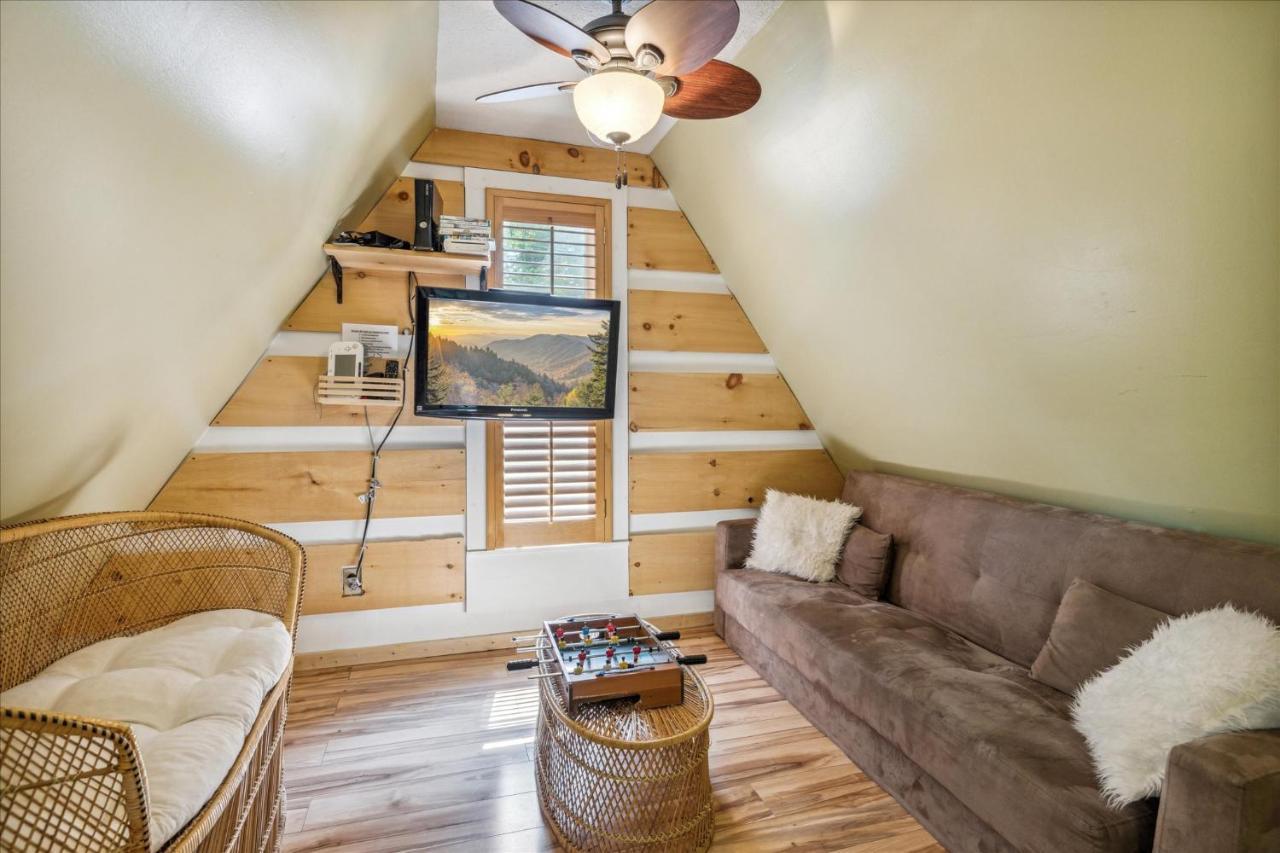 Smokey Max Chalet Сев'єрвілл Екстер'єр фото
