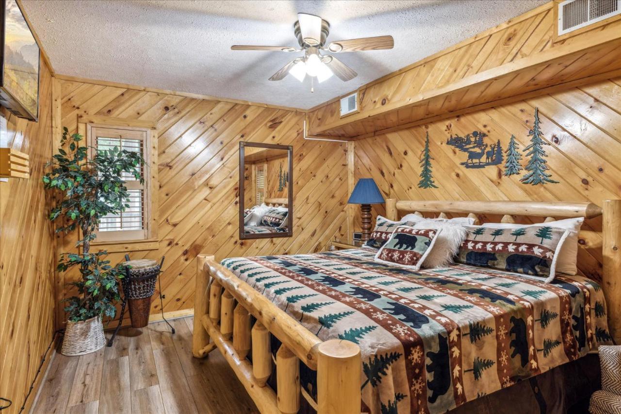Smokey Max Chalet Сев'єрвілл Екстер'єр фото