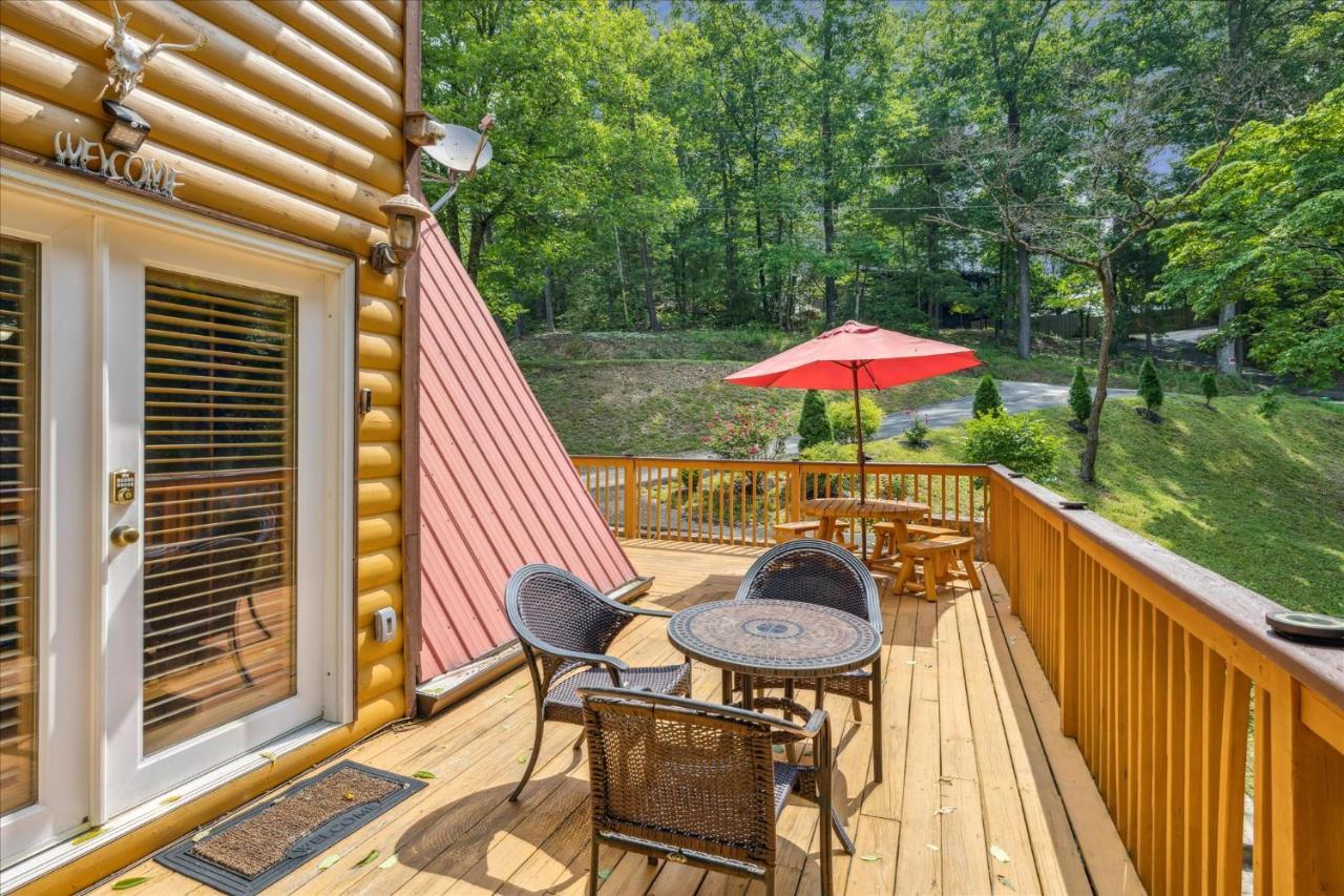 Smokey Max Chalet Сев'єрвілл Екстер'єр фото